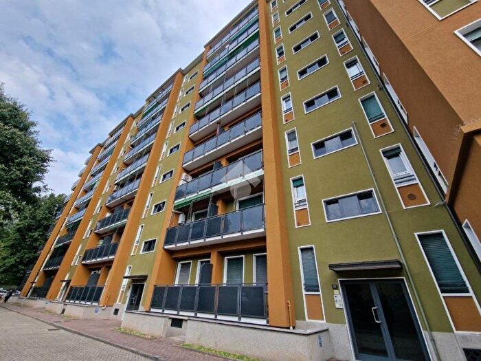 Appartamento bilocale in affitto in Via Angelo Inganni, Primaticcio, Milano