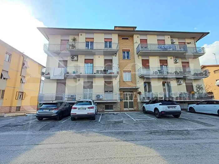 Appartamento quadrilocale in vendita in Viale della Resistenza, Bastia Umbra