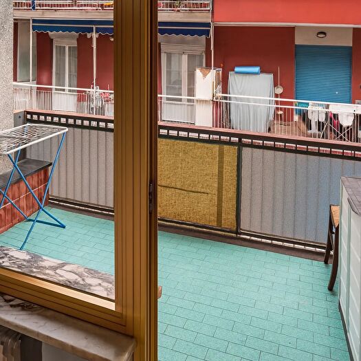 Appartamento trilocale in vendita in Via della Libertà, Rapallo