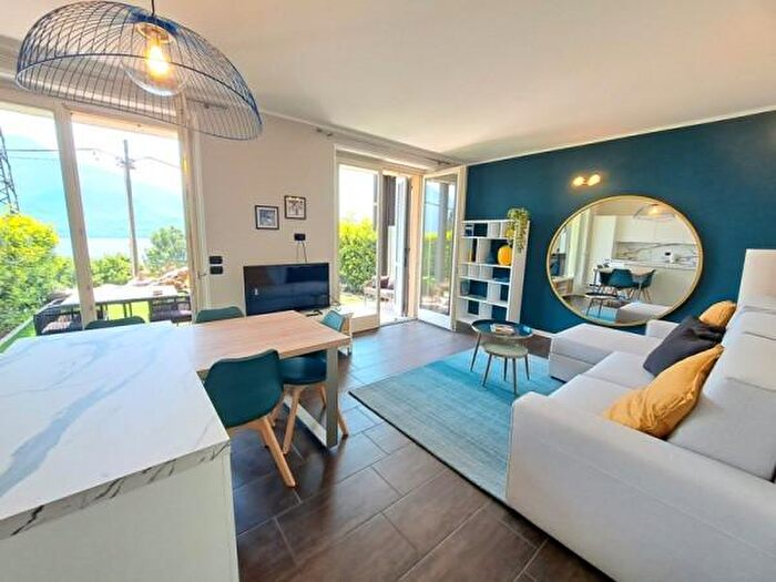 Appartamento trilocale in affitto in Via Case Sparse, Domaso