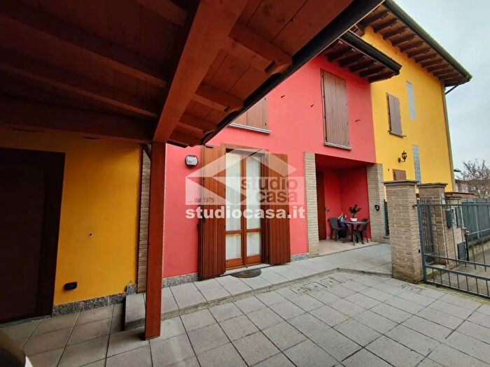 Casa quadrilocale in vendita in Via XI Settembre, Casaletto Ceredano