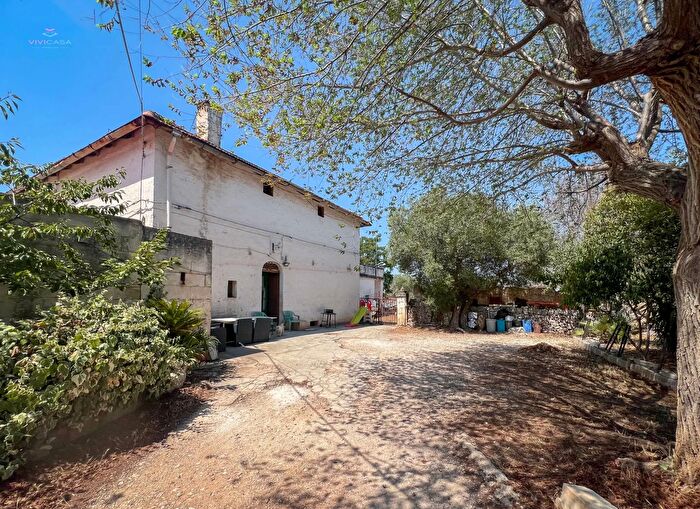 Casa quadrilocale in vendita in Via Vito Matarrese Castellana Grotte, Castellana Grotte