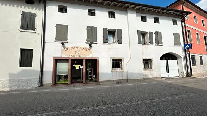 Appartamento trilocale in vendita in Viale Michelangelo Grigoletti, Fontanafredda