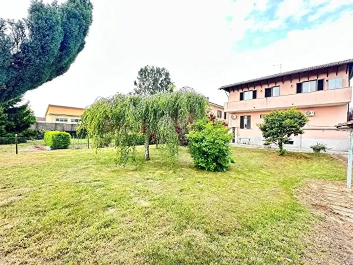 Casa con 5 locali in vendita in Nibbiola