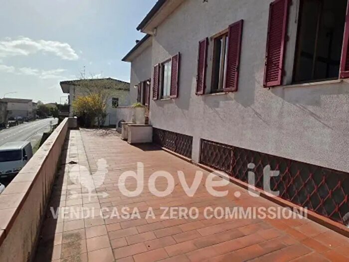 Casa con 6 locali in vendita in Via Niccolò Paganini, Sinalunga