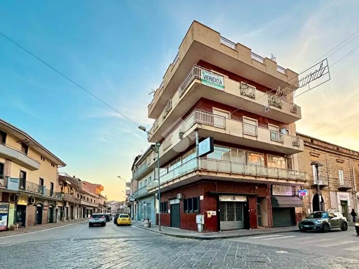 Appartamento trilocale in vendita in Viale Margherita, Mondragone