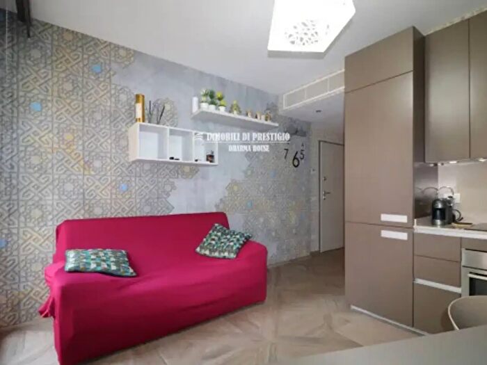 Appartamento bilocale in vendita in Via Edmondo De Amicis, Milano
