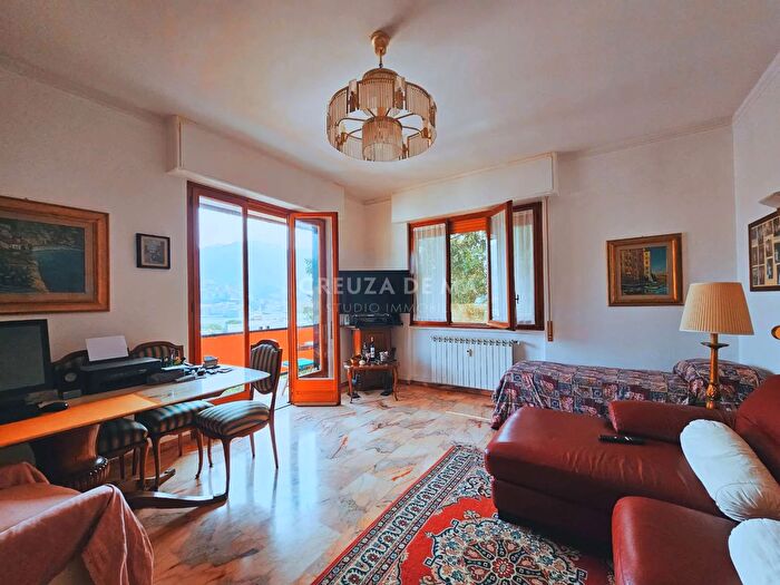 Appartamento trilocale in vendita in Via Amerigo Vespucci, Rapallo