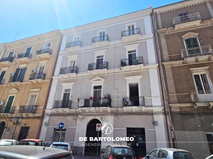 Appartamento trilocale in affitto in Via Anfiteatro, Borgo, Taranto