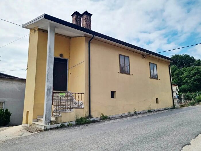 Casa bilocale in vendita in Contrada Minopoli, Montemiletto