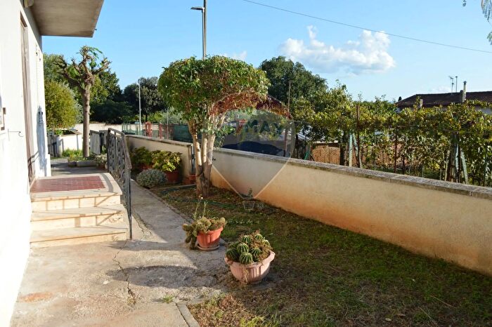 Appartamento quadrilocale in vendita in Via Montepennino Snc, Spello