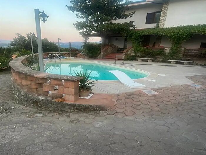 Casa con 12 locali in vendita in Via Molinari, Marano Principato