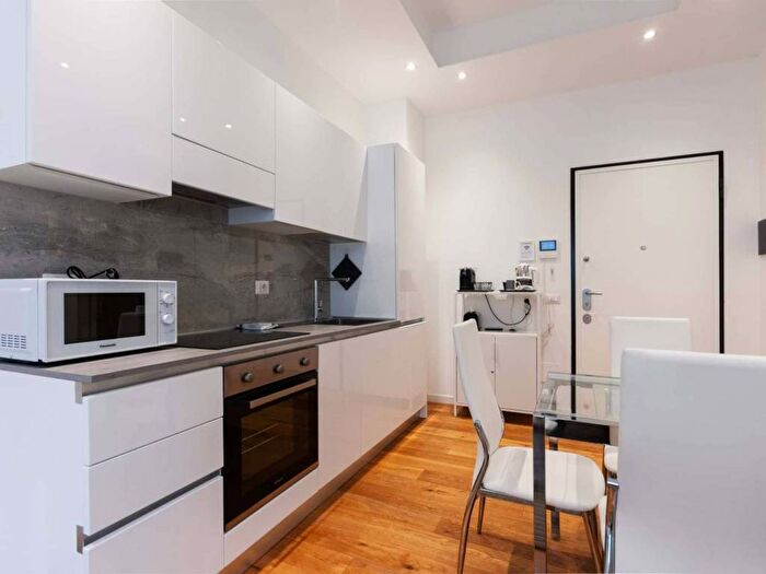 Appartamento bilocale in affitto in Via Falcone, Duomo, Milano