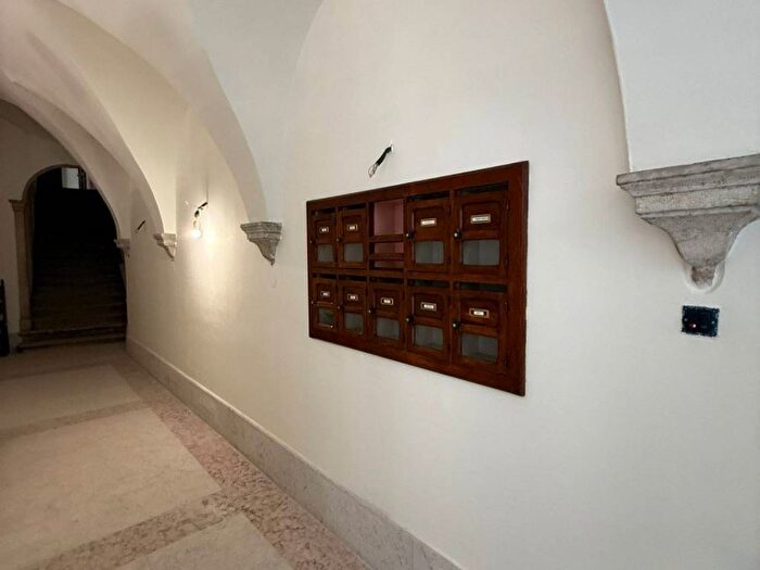 Appartamento trilocale in affitto in Via San Pietro, Centro Storico, Trento
