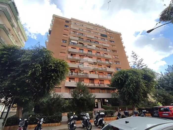 Appartamento bilocale in vendita in Via Valdemone, Palermo