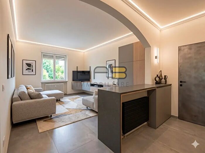 Appartamento trilocale in vendita in Via Fratelli Ruffini, Busto Arsizio