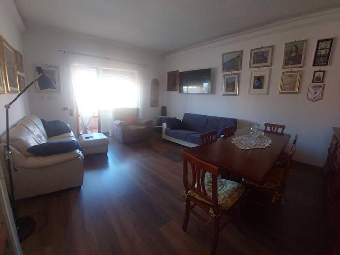 Appartamento trilocale in affitto in Via Luigi Borsari, Ostia Levante, Roma