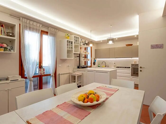 Casa con 10 locali in vendita in Via della Tinaia, Empoli
