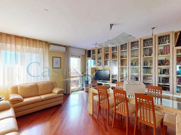 Appartamento quadrilocale in vendita in Via Pompeo Marchesi, Milano