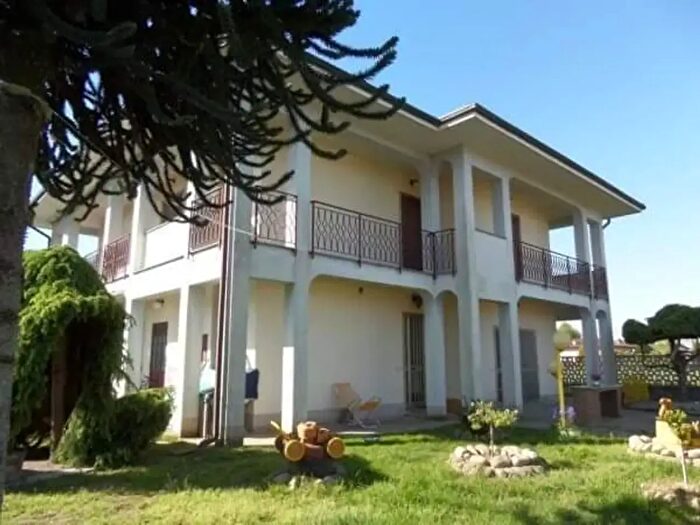 Casa con 5 locali in vendita in Via Magenta, Villata