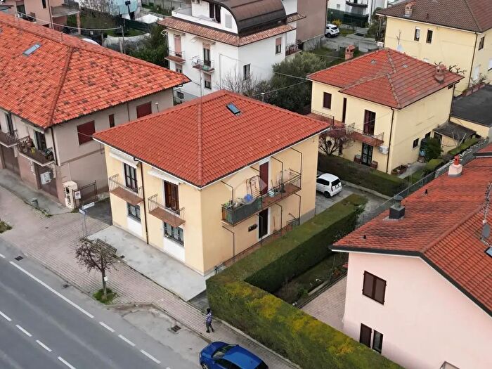 Casa con 5 locali in vendita in Corso Cortemilia, Alba