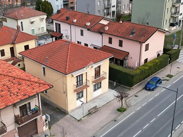 Case in Vendita e in Affitto - 2