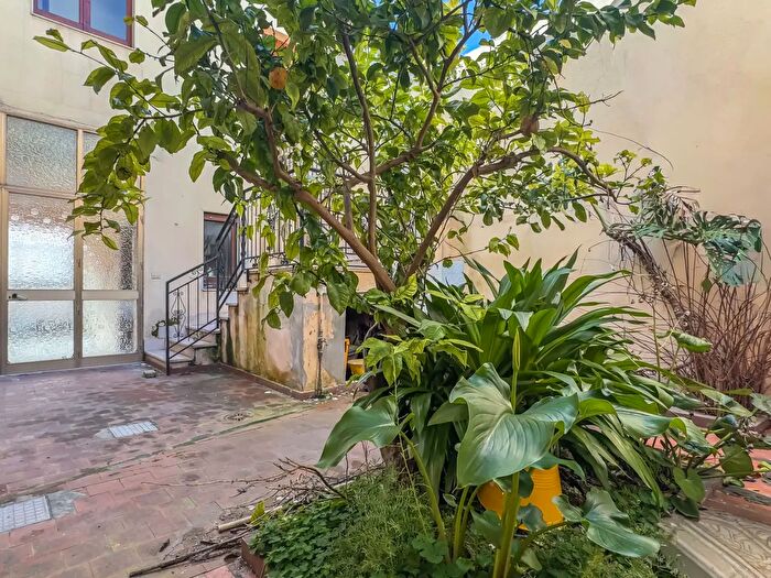 Casa con 10 locali in vendita in Via Macomer, Quartu SantElena