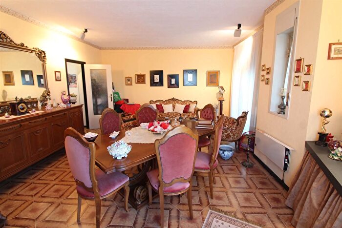 Appartamento con 5 locali in vendita in Via Palmiro Togliatti Carlentini, Carlentini