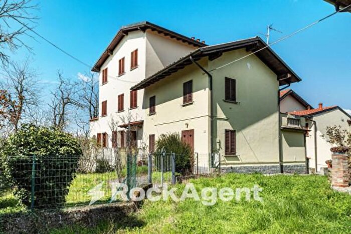 Appartamento quadrilocale in vendita in Frazione Camolino, Montesegale