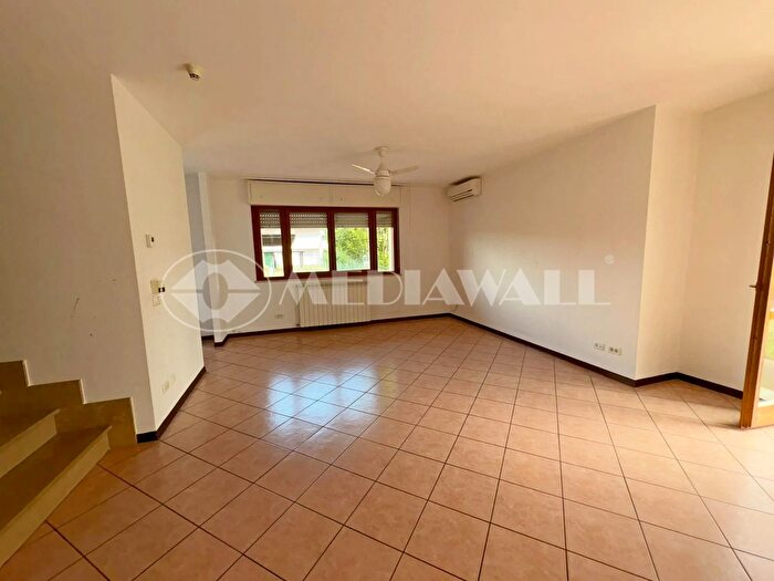 Casa con 5 locali in vendita in Maniago