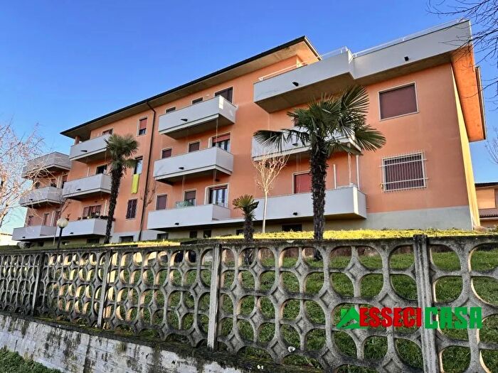 Appartamento trilocale in vendita in Via San Gregorio, Casirate DAdda