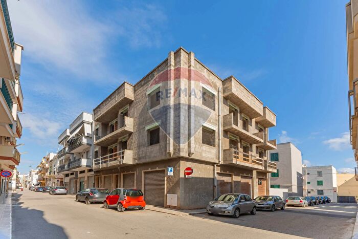 Appartamento con 5 locali in vendita in Via Nicola dAprile, Polignano A Mare