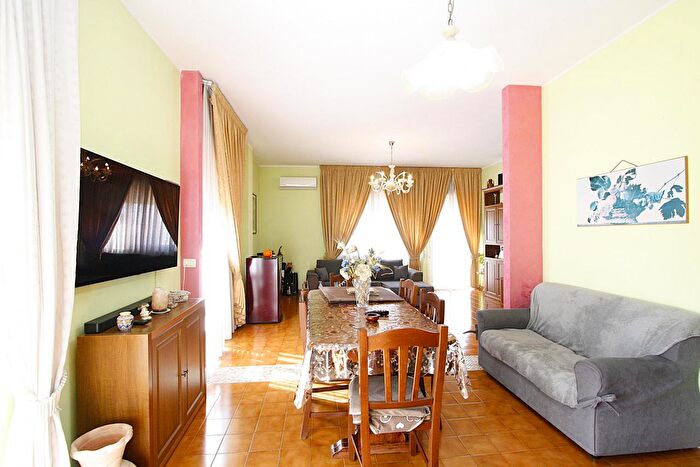 Appartamento quadrilocale in vendita in Viale Italia, Matino