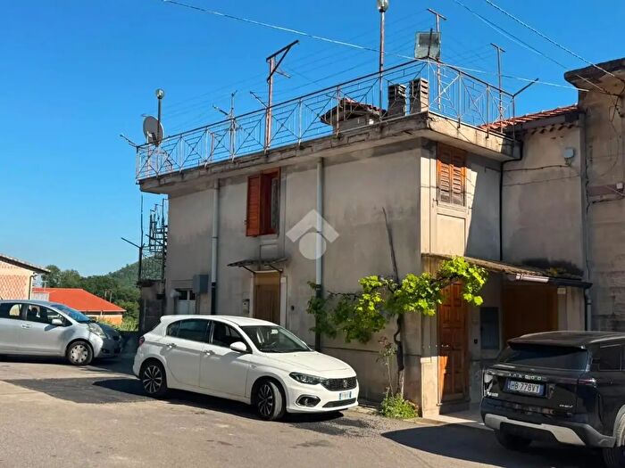 Casa quadrilocale in vendita in Via Casa della Calce, Castiglione Del Genovesi