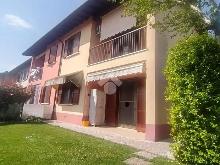 Appartamento trilocale in vendita in Via San Paolo, Remedello