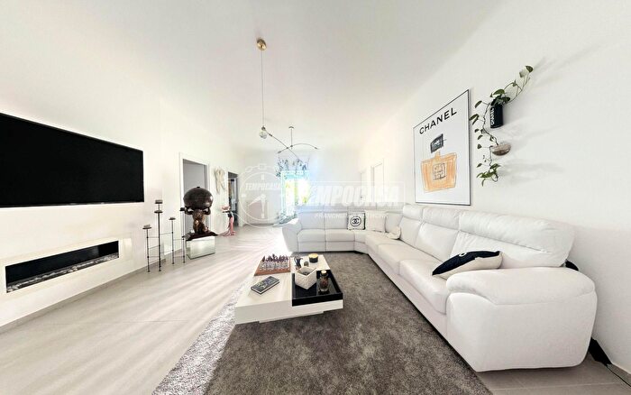 Appartamento quadrilocale in vendita in Via Giordano Bruno, Gioia Del Colle