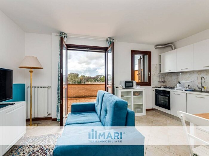 Appartamento bilocale in affitto in Via Villabassa, Infernetto, Roma