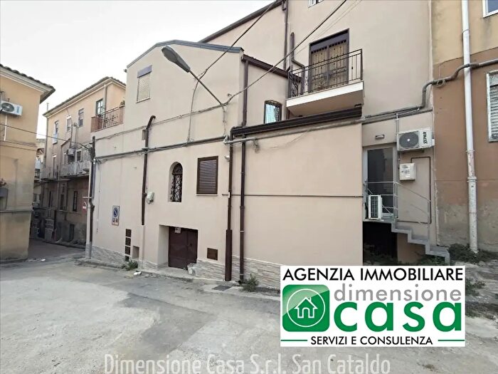 Casa monolocale in vendita in Via Pignato, San Cataldo