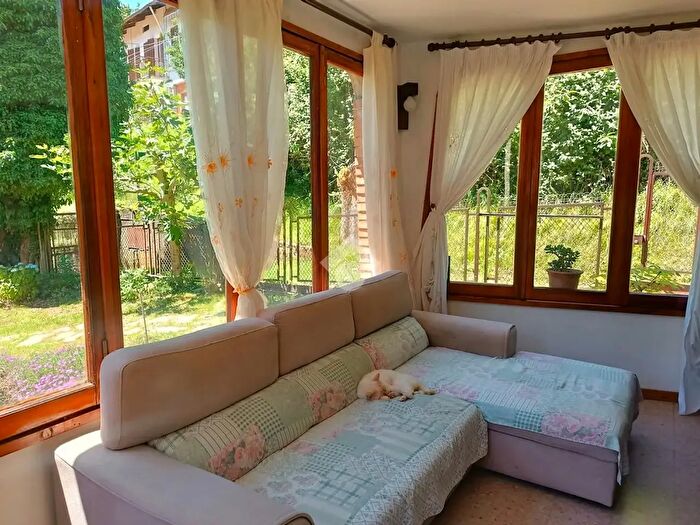 Casa con 14 locali in vendita in Frazione Oro, Valdilana