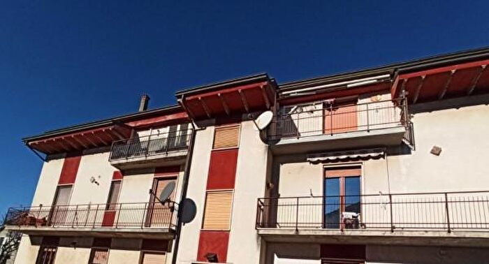 Appartamento con 5 locali in vendita in Via Roma, Castiglione Del Lago