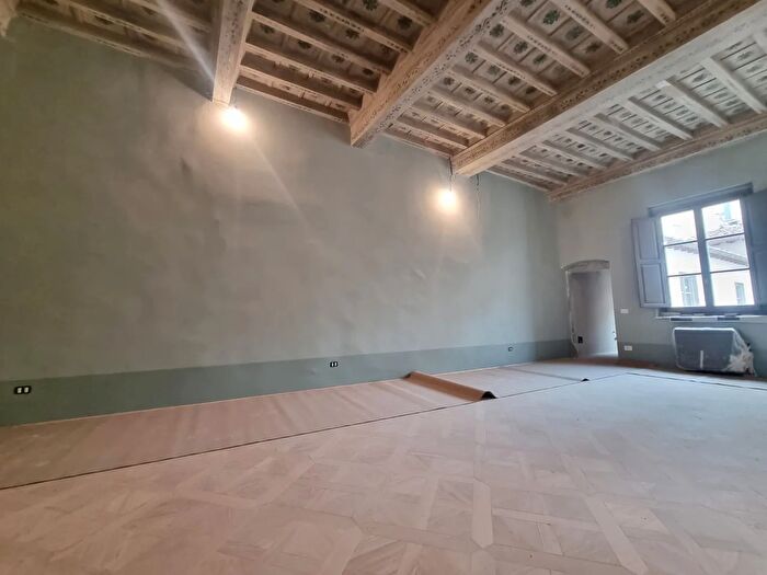 Appartamento con 5 locali in affitto in Via Ghibellina, Firenze