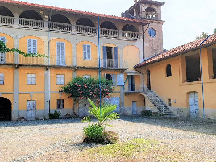 Casa quadrilocale in vendita in Via Vittorio Veneto, Costigliole Saluzzo