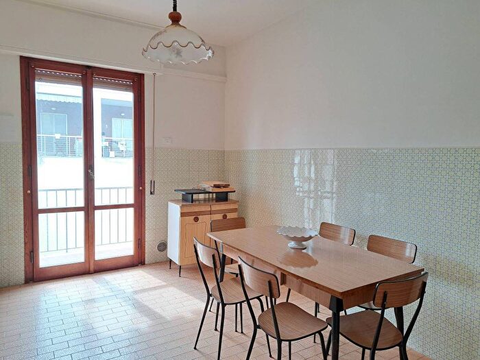 Appartamento con 5 locali in affitto in Via Ida Baccini, Castello, Firenze