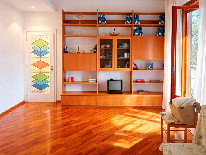 Appartamento quadrilocale in affitto in Gallodoro Prato, Jesi