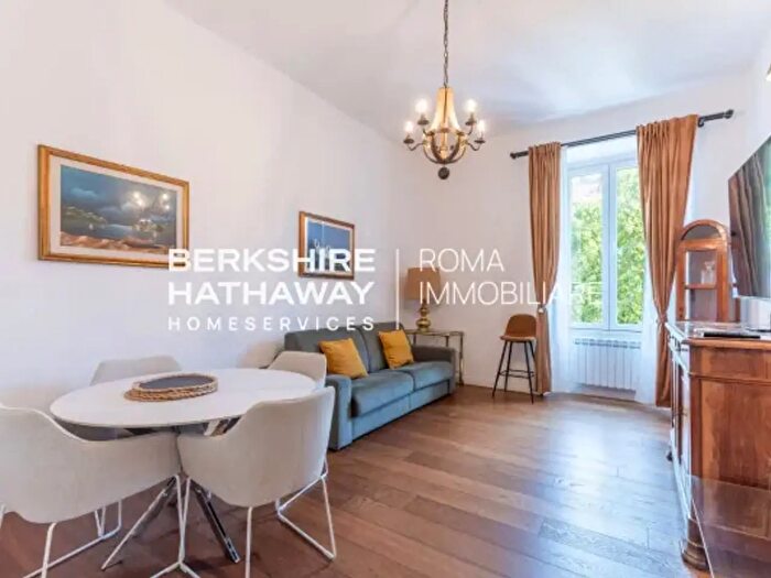 Appartamento trilocale in vendita in Viale Giulio Cesare, Roma