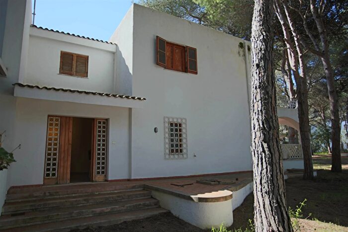 Appartamento con 5 locali in vendita in Campoverde Lecce, Vernole