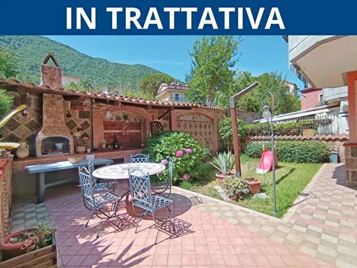 Appartamento trilocale in vendita in Via Michele Napoli, Solofra