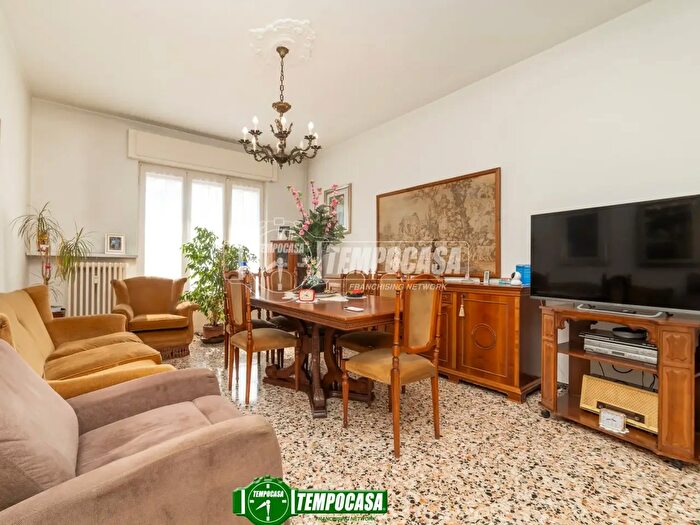 Appartamento trilocale in vendita in Via San Gaetano, Gessate