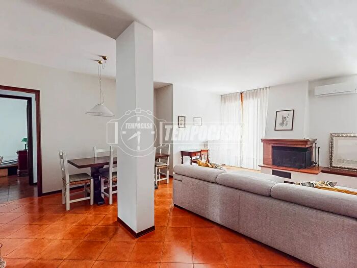 Appartamento trilocale in vendita in Via Tassoni, Savignano Sul Panaro