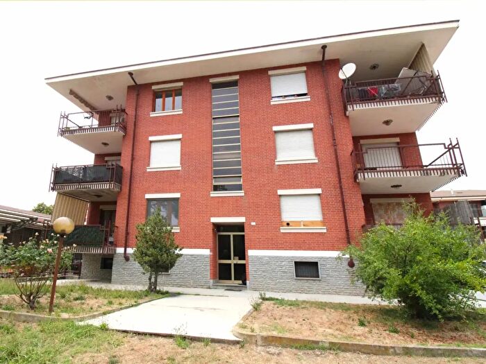 Appartamento quadrilocale in vendita in Corso Asti, Canale